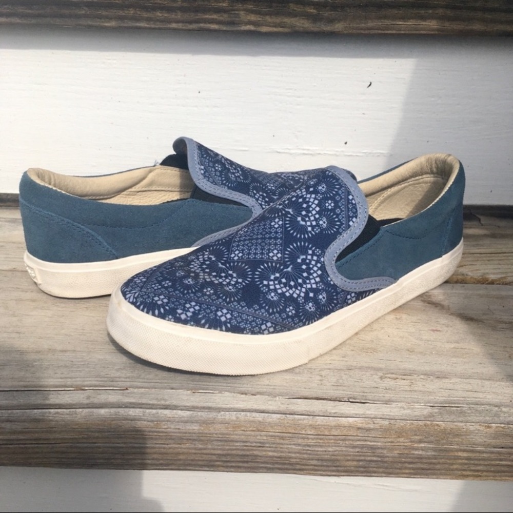 Inkkas Paisley Canvas Slip On Shoes